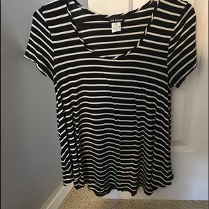 Black and white stripped shirt sleeve flowy shirt